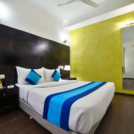 Hotel Mint Casa Нью-Дели Экстерьер фото