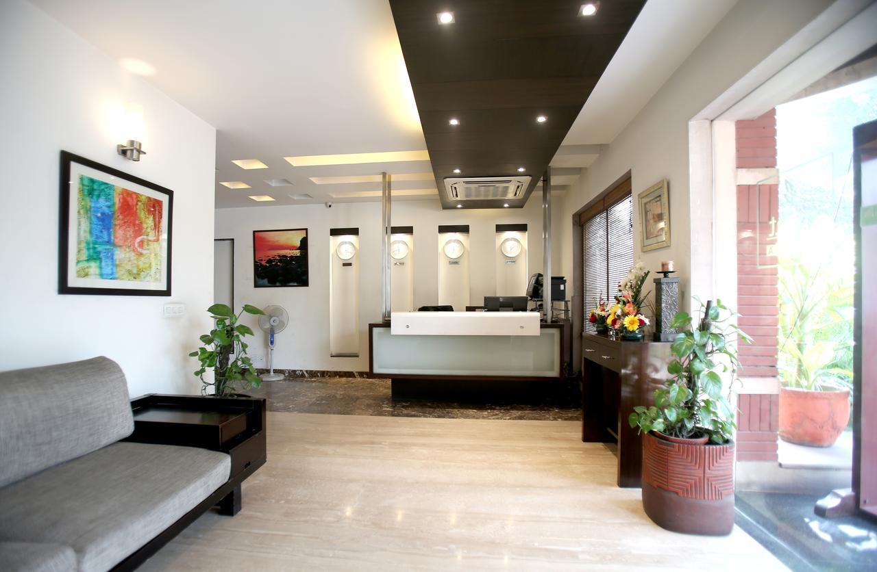 Hotel Mint Casa Нью-Дели Экстерьер фото