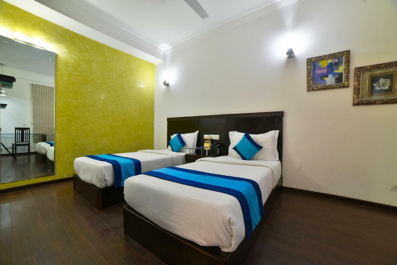 Hotel Mint Casa Нью-Дели Экстерьер фото