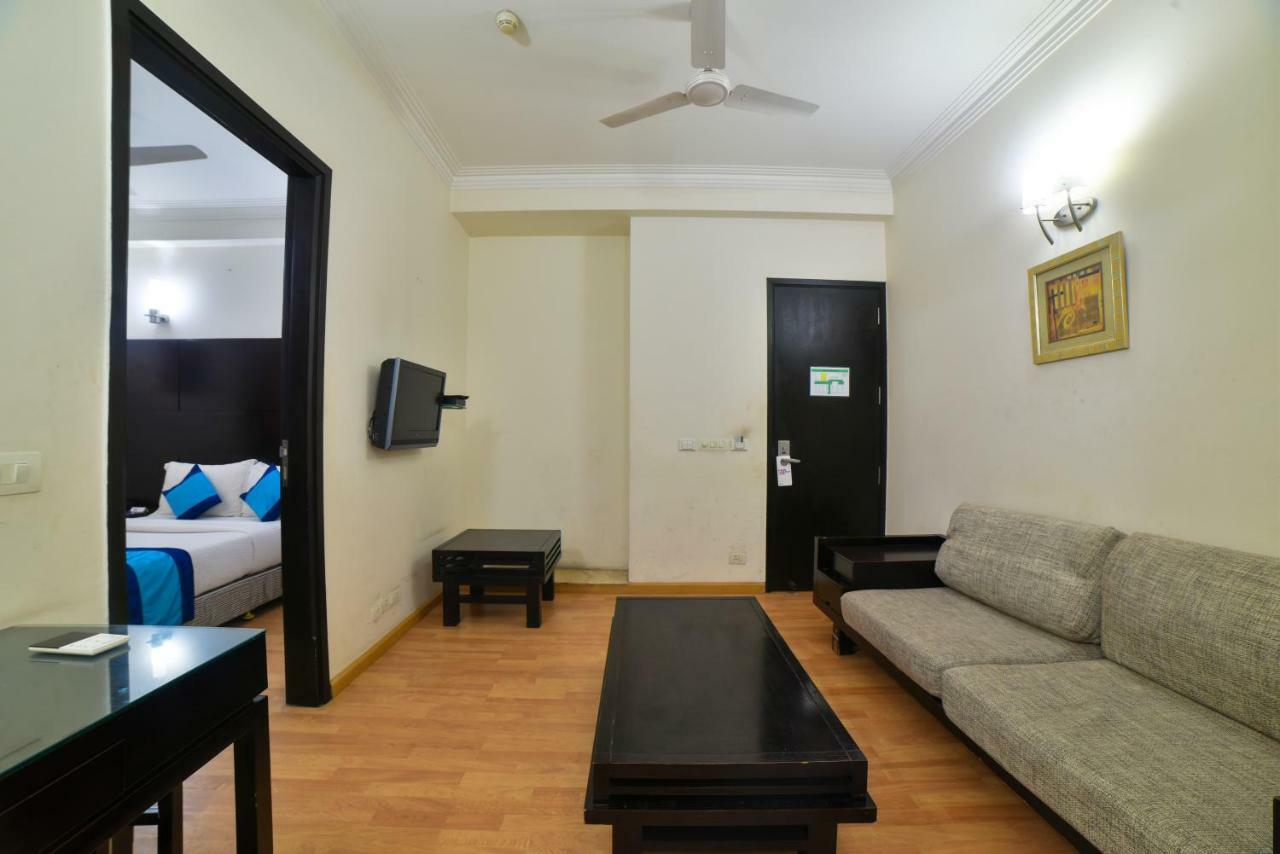 Hotel Mint Casa Нью-Дели Экстерьер фото
