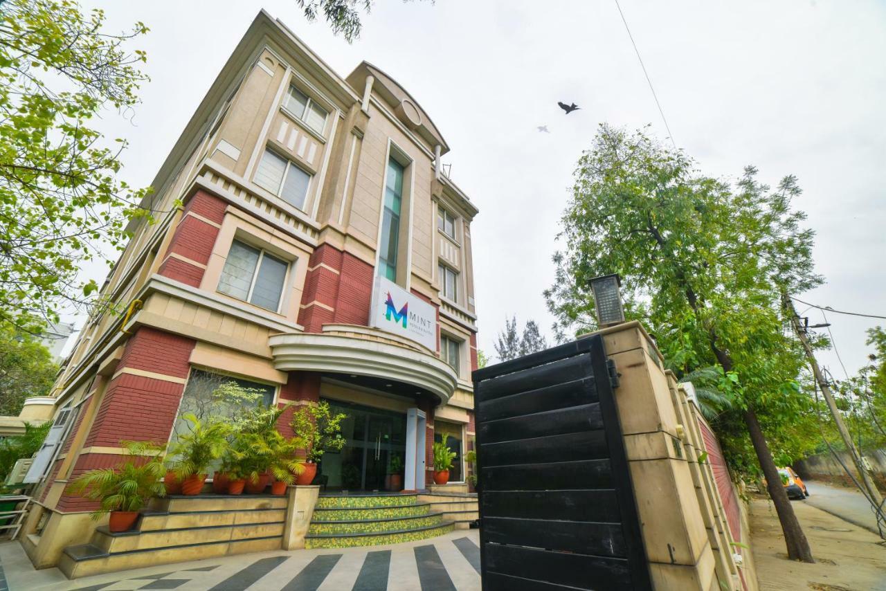 Hotel Mint Casa Нью-Дели Экстерьер фото
